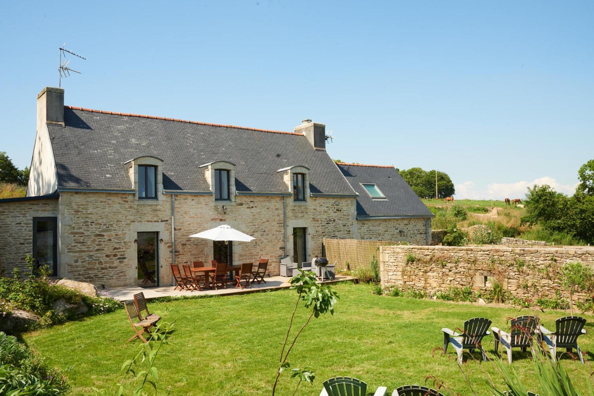 Les Ecuries Du Nevez Villa Plonéour-Lanvern Exterior photo